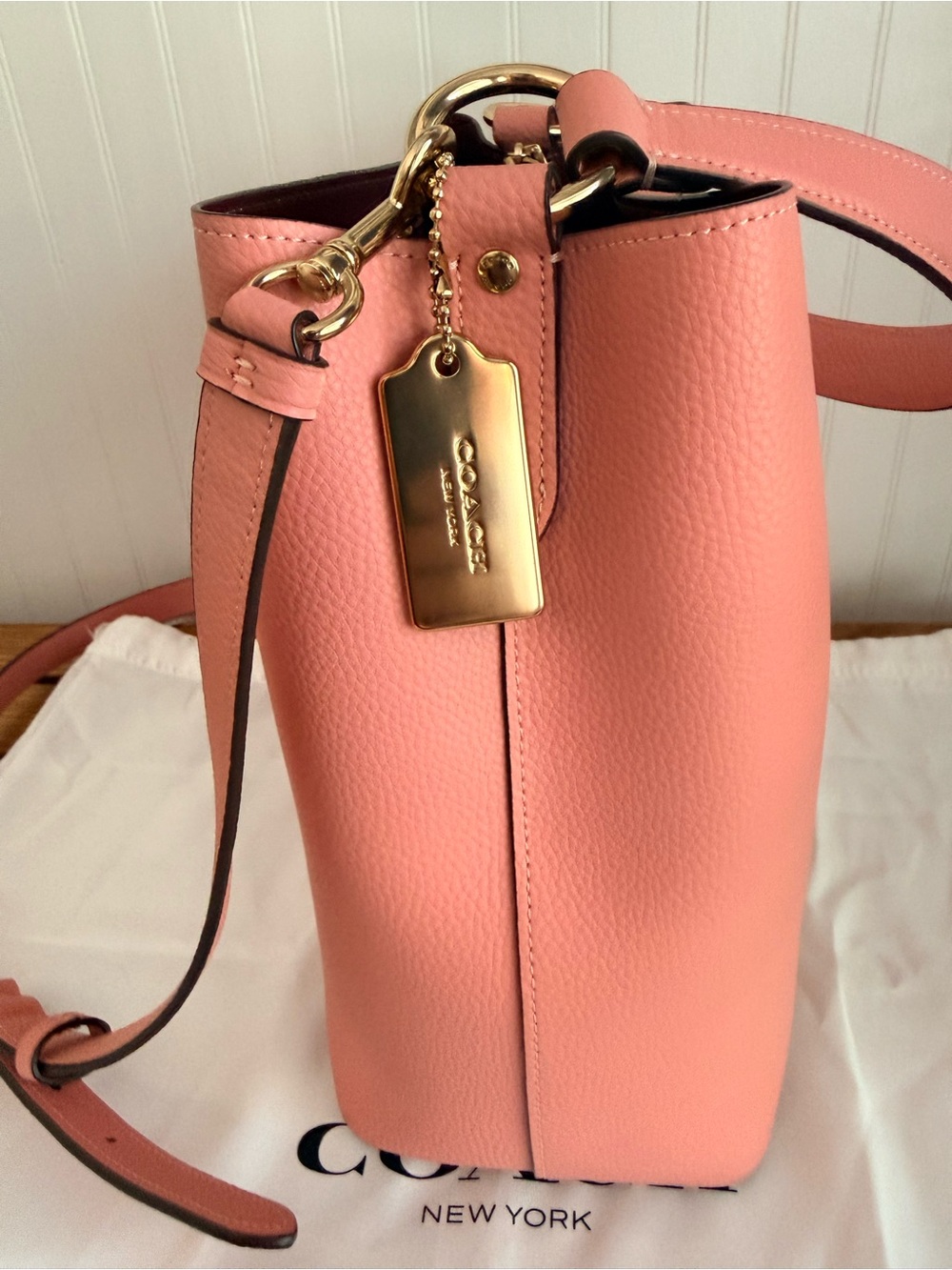 Coach Town Bucket bag in Bubblegum pink! - Picture 5 of 9